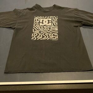 DC T-Shirt. XL. Black with gray graphics.